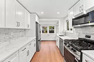 98 Willow Ave, Hempstead, NY 11550 - Photo 9