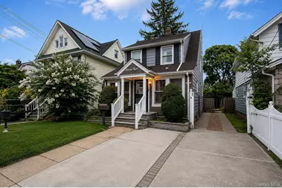 98 Willow Avenue, Hempstead, NY 11550 - Photo 1