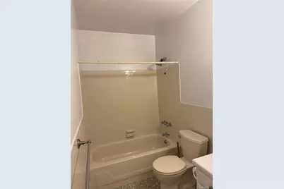 200 Hilton Avenue #30, Hempstead, NY 11550 - Photo 17