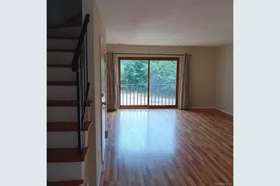 200 Hilton Avenue #30, Hempstead, NY 11550 - Photo 7
