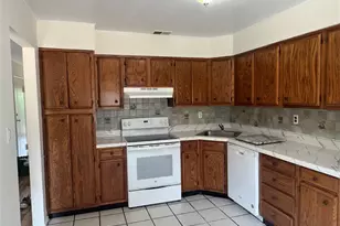 200 Hilton Ave, Hempstead, NY 11550 - Photo 9