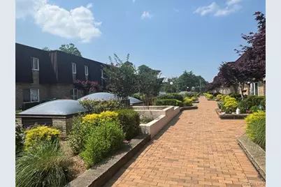 200 Hilton Avenue #30, Hempstead, NY 11550 - Photo 1