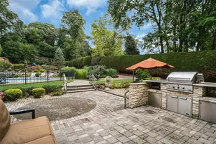 25 Oriole Way, Dix Hills, NY 11746 - Photo 43