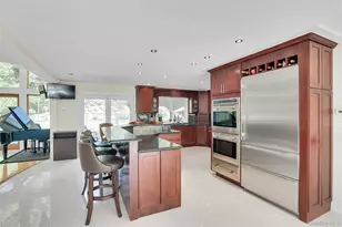 25 Oriole Way, Dix Hills, NY 11746 - Photo 11