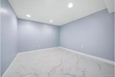 14 Holt Street, Amityville, NY 11701 - Photo 13