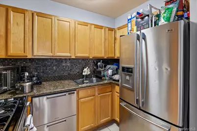 118-82 Metropolitan Avenue #6G, Kew Gardens, NY 11415 - Photo 5