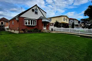 83-33 251st St, Bellerose, NY 11426 - Photo 3