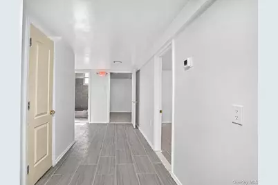 54 Sandalwood Avenue, Valley Stream, NY 11581 - Photo 23