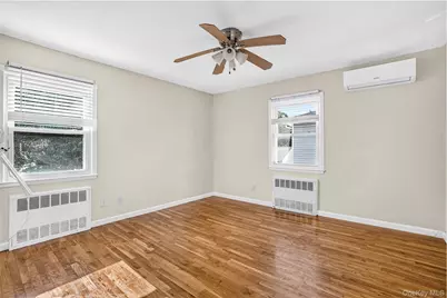 54 Sandalwood Avenue, Valley Stream, NY 11581 - Photo 17
