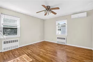 54 Sandalwood Ave, Valley Stream, NY 11581 - Photo 17