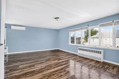 54 Sandalwood Avenue, Valley Stream, NY 11581 - Photo 13
