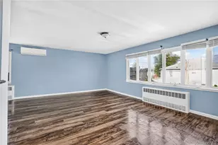 54 Sandalwood Ave, Valley Stream, NY 11581 - Photo 13