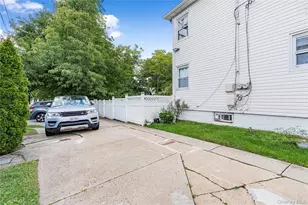 54 Sandalwood Ave, Valley Stream, NY 11581 - Photo 27