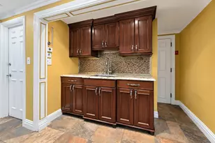 685 Carlls Path, Deer Park, NY 11729 - Photo 15