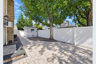 685 Carlls Path, Deer Park, NY 11729 - Photo 27