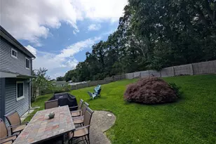 146 Rosemont Ave, Farmingville, NY 11738 - Photo 15