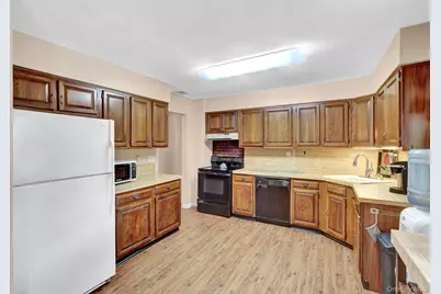 208 Raider Street, West Babylon, NY 11704 - Photo 9