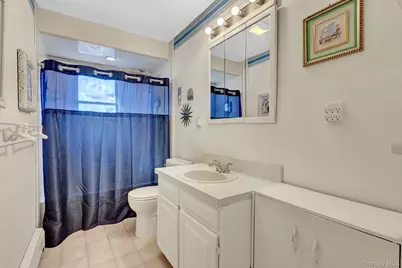 208 Raider Street, West Babylon, NY 11704 - Photo 17
