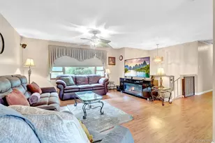 208 Raider St, West Babylon, NY 11704 - Photo 5