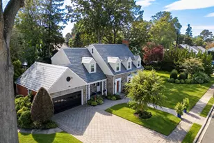 186 Voorhis Ave, Rockville Centre, NY 11570 - Photo 3