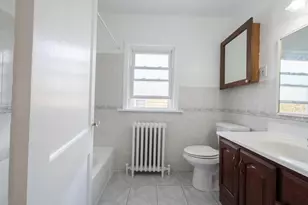 122 Greenvale Ave, Yonkers, NY 10703 - Photo 11