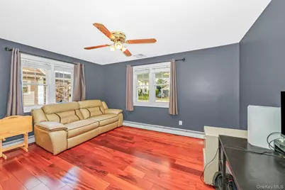 209 Claxton Avenue, Bellmore, NY 11710 - Photo 9