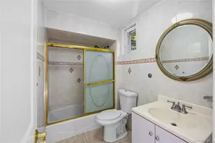 21 Oxford Blvd, Great Neck, NY 11023 - Photo 21