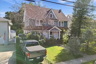 21 Sherman Ave, Rockville Centre, NY 11570 - Photo 3