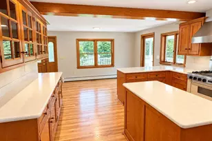 92 Crum Elbow Rd, Hyde Park, NY 12538 - Photo 5