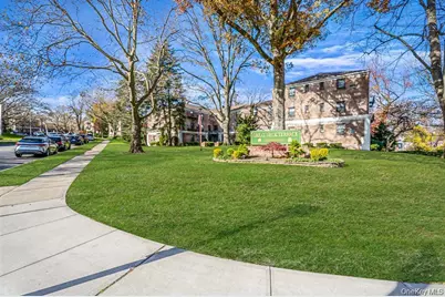8 Terrace Circle #1G, Great Neck, NY 11021 - Photo 1