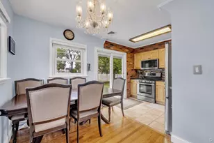 296 Heathcote Rd, Lindenhurst, NY 11757 - Photo 7
