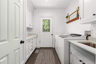 66 Woodlawn Ave, East Moriches, NY 11940 - Photo 15