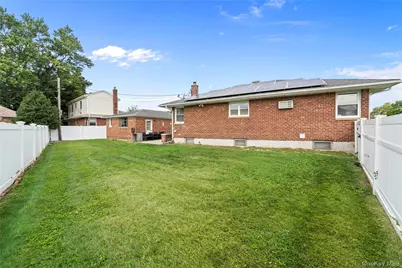 3866 Drake Street, Levittown, NY 11756 - Photo 3