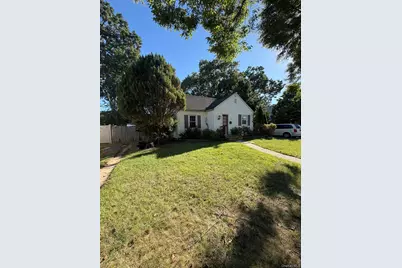 30 Beverly Road, Farmingdale, NY 11735 - Photo 3