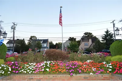 75 Noble Street #221, Lynbrook, NY 11563 - Photo 17