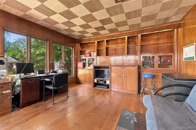 201 Hempstead Avenue, Malverne, NY 11565 - Photo 9
