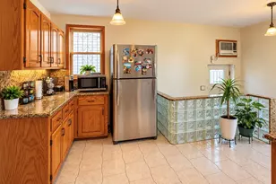 78-08 64th Pl, Glendale, NY 11385 - Photo 9