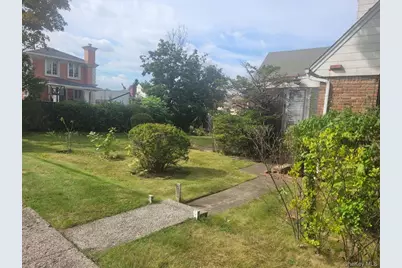 8144 168th Street, Hillcrest (Queens), NY 11432 - Photo 7