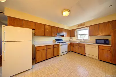 870 Garfield Street #2, Franklin Square, NY 11010 - Photo 11