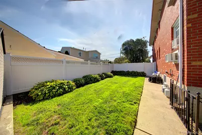 870 Garfield Street #2, Franklin Square, NY 11010 - Photo 19