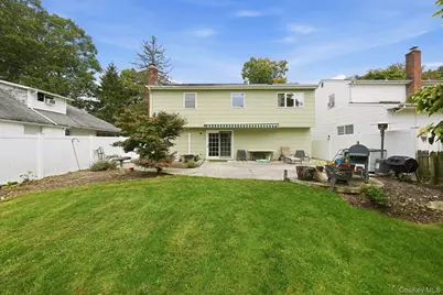 295 Depot Road, Huntington Station, NY 11746 - Photo 43