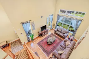 1 Grand Canyon Ct, Bohemia, NY 11716 - Photo 5