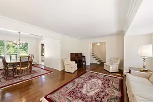 38 Nevinwood Pl, Huntington Station, NY 11746 - Photo 5