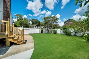 1980 Cameron Ave, Merrick, NY 11566 - Photo 43