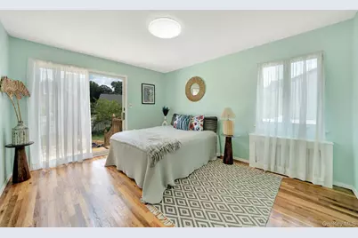 1980 Cameron Avenue, Merrick, NY 11566 - Photo 29