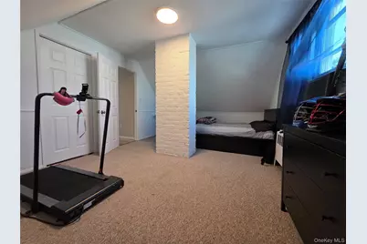 140 Springtime Lane W, Levittown, NY 11756 - Photo 19