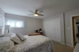 140 Springtime Ln W, Levittown, NY 11756 - Photo 15