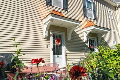 36 Providence Drive, Islip Terrace, NY 11752 - Photo 5