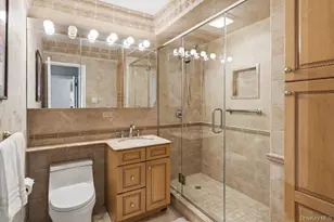 27010 Grand Central Parkway Pkwy, Floral Park, NY 11005 - Photo 25