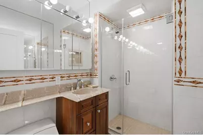 27010 Grand Central Parkway Parkway #26K, Floral Park, NY 11005 - Photo 31